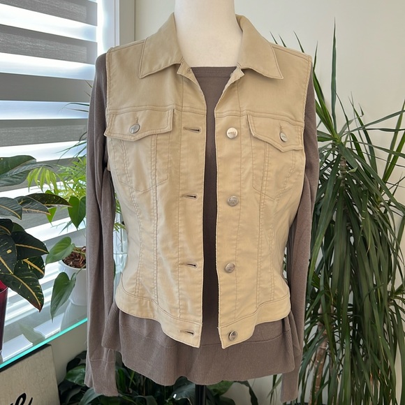 Mexx Jackets & Blazers - MEXX Ladies Vest with great stretch khaki colour. Great for spring and fall days